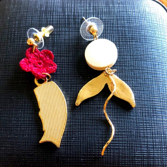 Fish Earrings - Picture 2 of 2